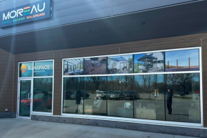 Showroom Moreau PRS à Québec. Nicolas Moreau et l’équipe de Moreau PRS accueille les clients de la Rive-Nord et la Rive-Sud. Fier détaillant de Sunspace Sunrooms : solariums, patios, vérandas et terrasses.