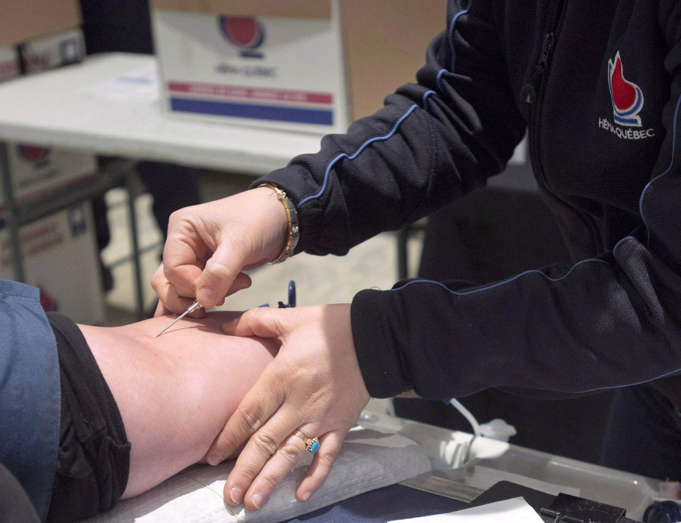 Héma-Québec Targets Tattooed Youth in New Blood Donation Campaign